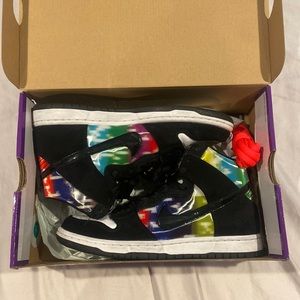 “TV Signal” Nike Dunk High men’s size 8.5